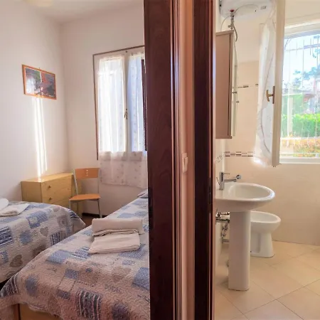 Locazione Turistica Azzurra Casa Arletta