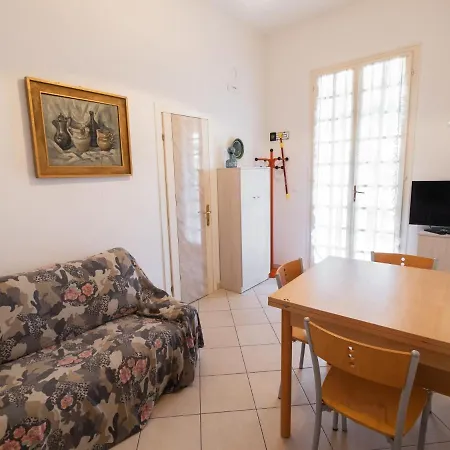 Locazione Turistica Azzurra Casa Arletta